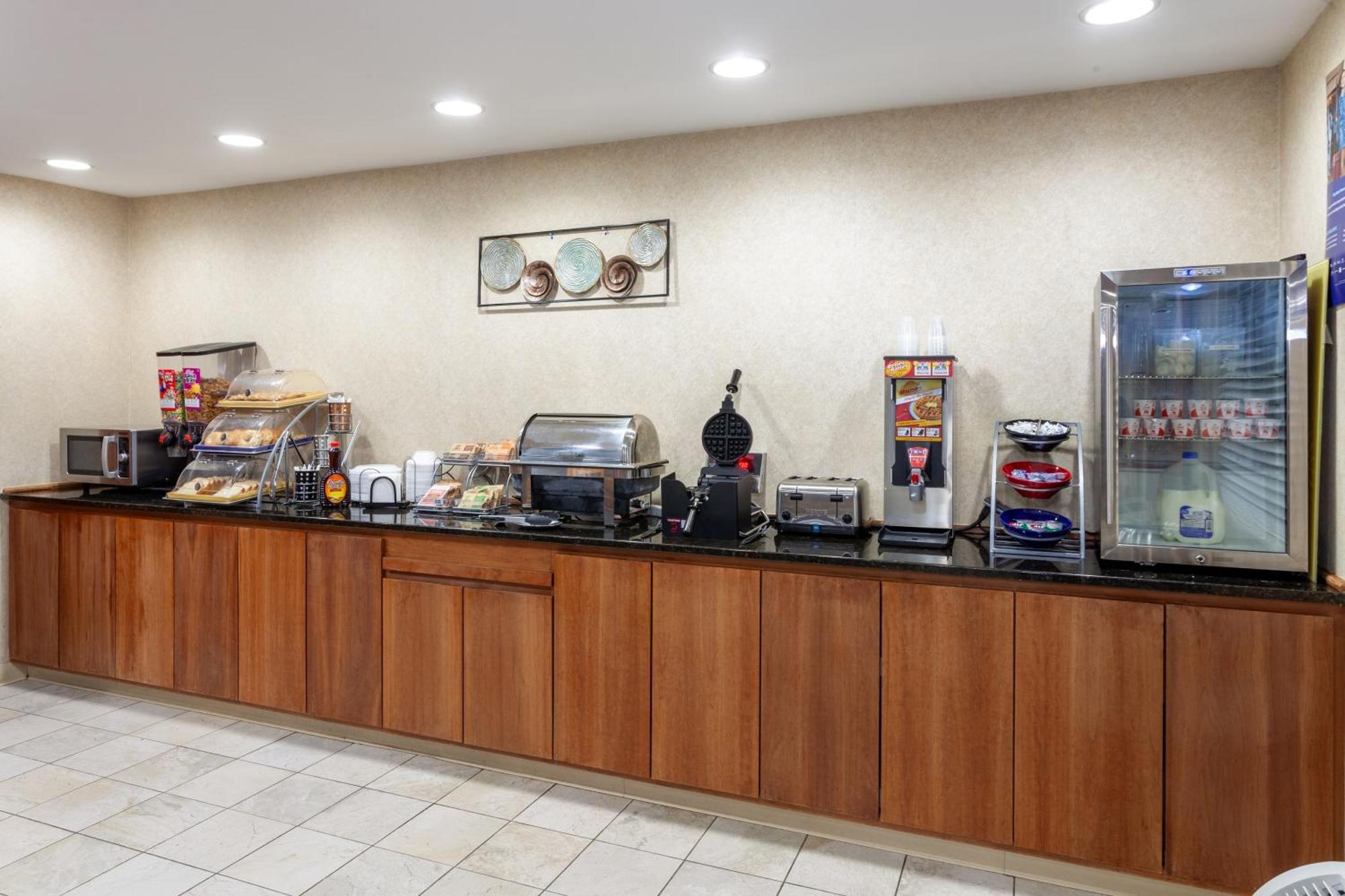 Days Inn By Wyndham Wooster Kültér fotó